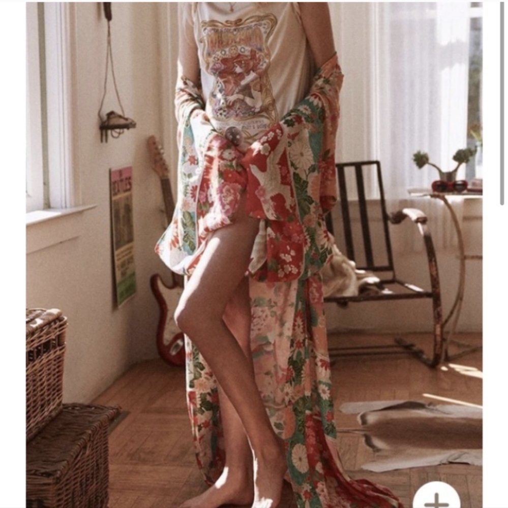 Spell And The Gypsy Collective Delilah Maxi Kimono Ruby OS Floral Boho - Picture 3 of 15